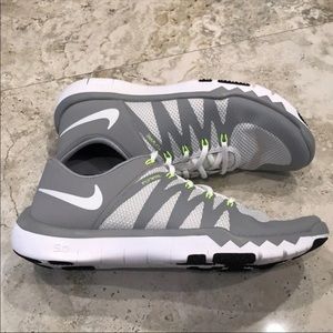 New Mens Nike Training Athletic Shoes Sz 8